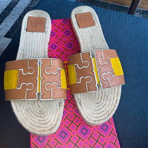 Sandals - Picture 3 of 4